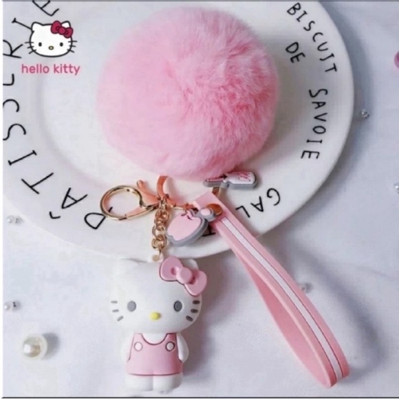 Sanrio Hello Kitty Fur Pink Key Ring Fey Fob Bag Purse  charm / Key Ring - Picture 1 of 10